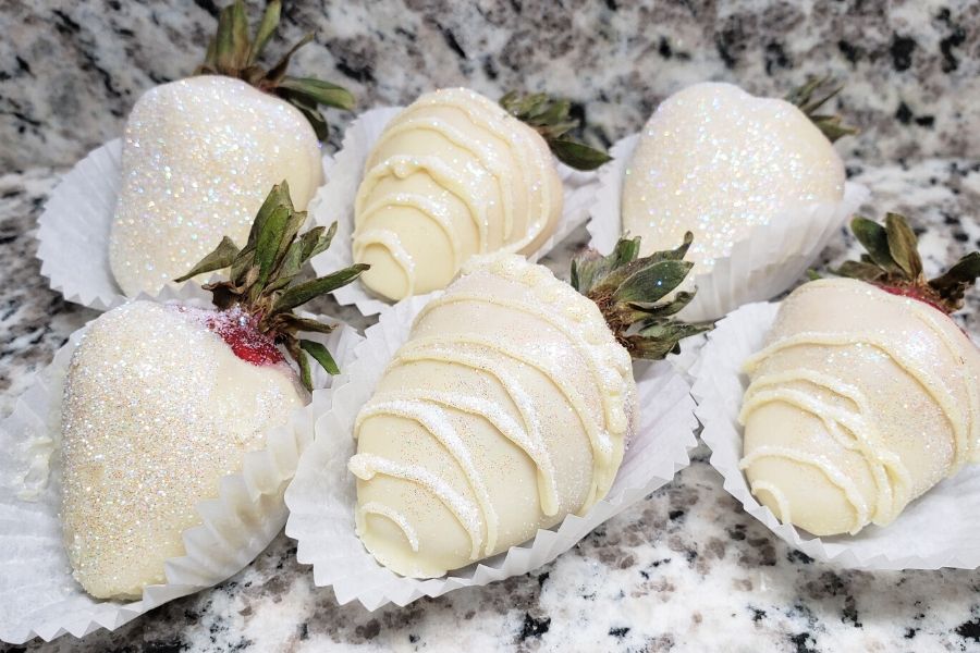 One Dozen Dazzle Berries